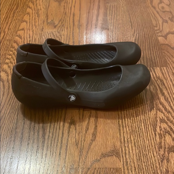 Black Mary Jane crocs for women - Picture 2 of 4